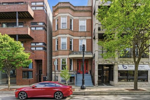 Photo of 1929 W IRVING PARK Road #2, Chicago, IL 60613 (MLS # 12639587)