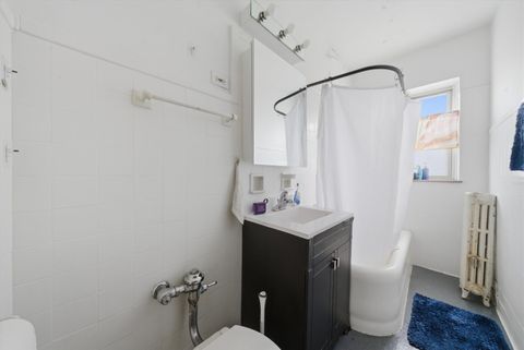Tiny photo for 6205 N Oakley Avenue #2, Chicago, IL 60659 (MLS # 12607102)
