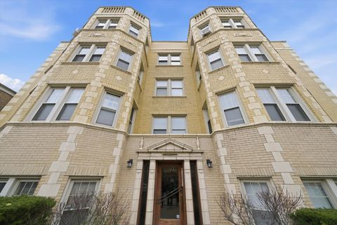 Tiny photo for 6205 N Oakley Avenue #2, Chicago, IL 60659 (MLS # 12607102)