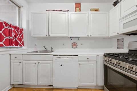 Tiny photo for 6205 N Oakley Avenue #2, Chicago, IL 60659 (MLS # 12607102)