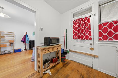 Tiny photo for 6205 N Oakley Avenue #2, Chicago, IL 60659 (MLS # 12607102)