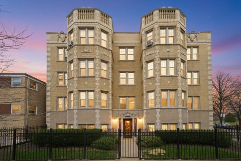 6205 N Oakley Avenue 2 Chicago IL 60659