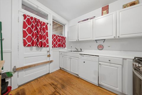 Tiny photo for 6205 N Oakley Avenue #2, Chicago, IL 60659 (MLS # 12607102)