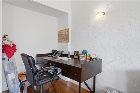 Tiny photo for 6205 N Oakley Avenue #2, Chicago, IL 60659 (MLS # 12607102)