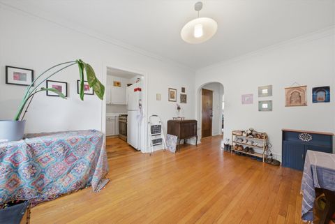 Tiny photo for 6205 N Oakley Avenue #2, Chicago, IL 60659 (MLS # 12607102)