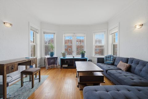 Tiny photo for 6205 N Oakley Avenue #2, Chicago, IL 60659 (MLS # 12607102)