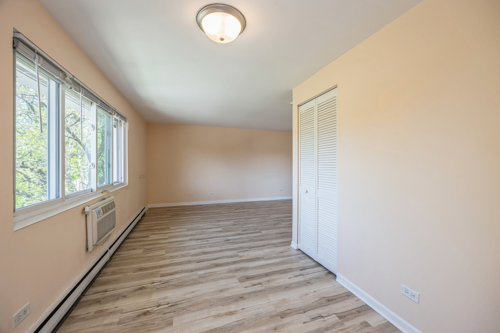 727 S Maple Avenue 301
