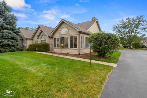 Photo of 1925 Timbers Edge Circle, Joliet, IL 60431 (MLS # 12477493)