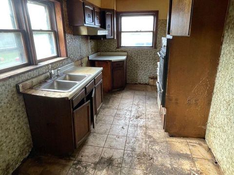 Tiny photo for 9606 S Eggleston Avenue, Chicago, IL 60628 (MLS # 12493422)