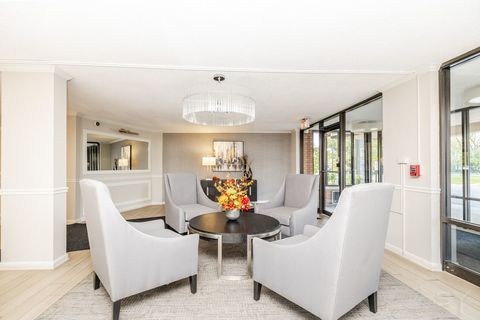 Tiny photo for 2000 Saint Regis Drive #6C, Lombard, IL 60148 (MLS # 12511920)