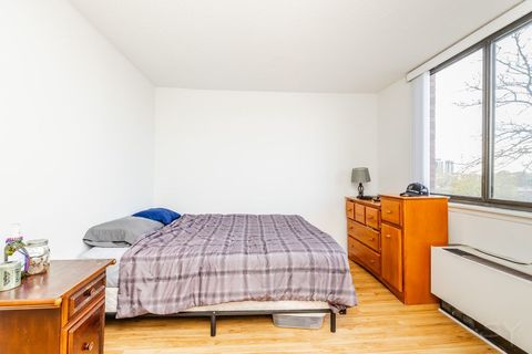 Tiny photo for 2000 Saint Regis Drive #6C, Lombard, IL 60148 (MLS # 12511920)