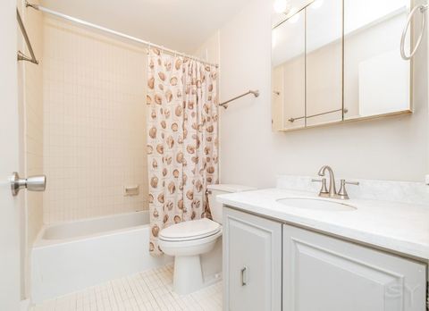 Tiny photo for 2000 Saint Regis Drive #6C, Lombard, IL 60148 (MLS # 12511920)