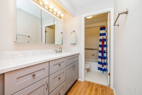 Tiny photo for 2000 Saint Regis Drive #6C, Lombard, IL 60148 (MLS # 12511920)