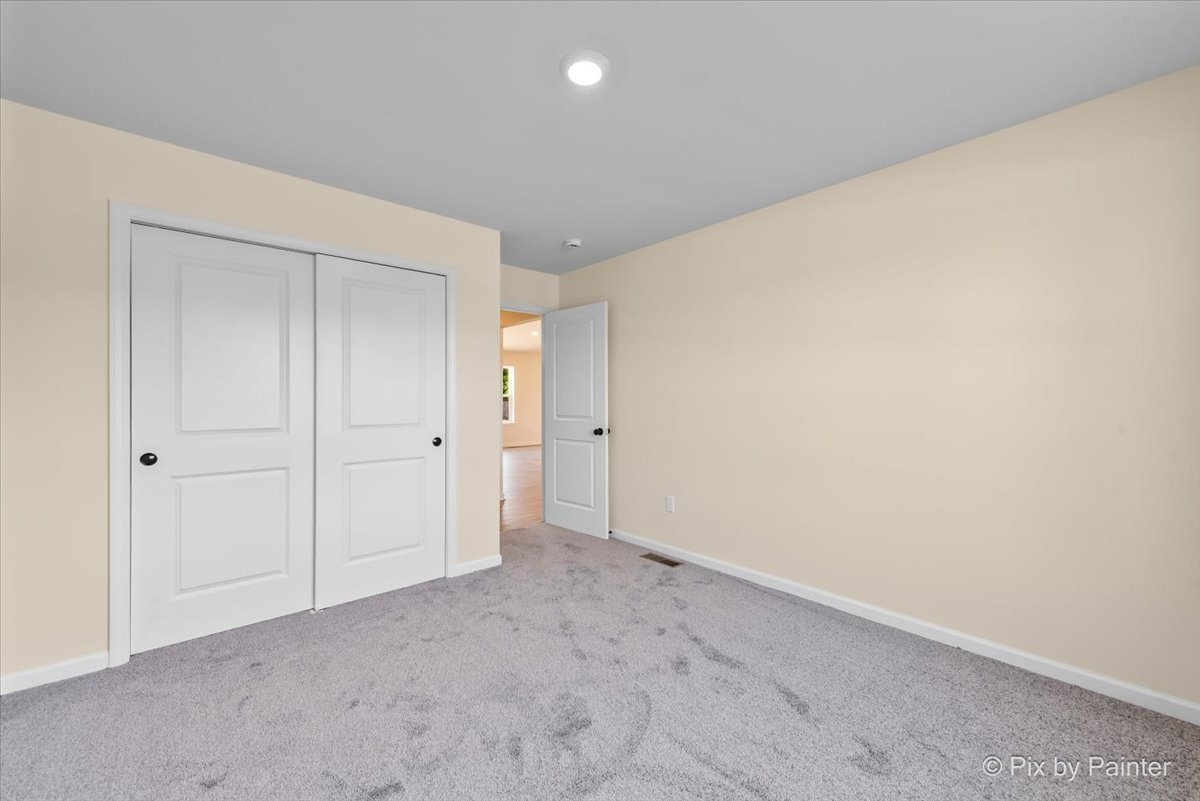 Harvard, Illinois 60033, United States, 3 Bedrooms Bedrooms, ,2 BathroomsBathrooms,Residential,Active,195729