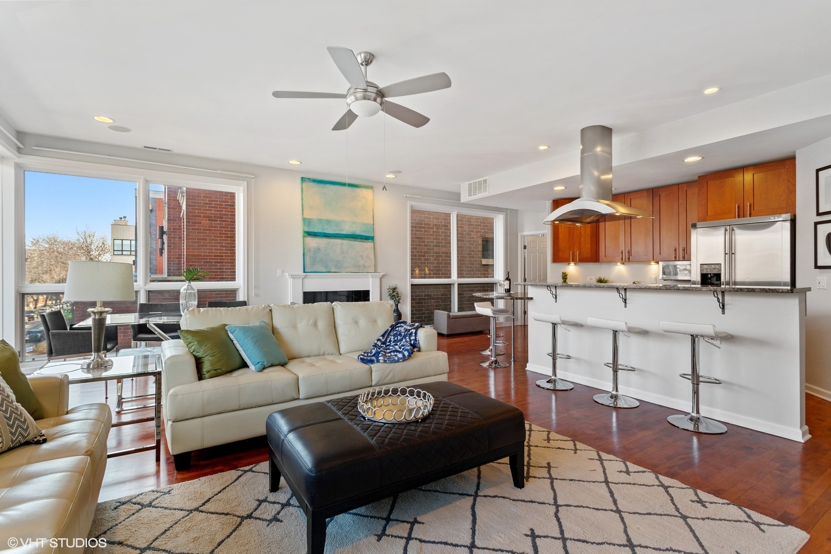 2315 W WABANSIA Avenue 3NE