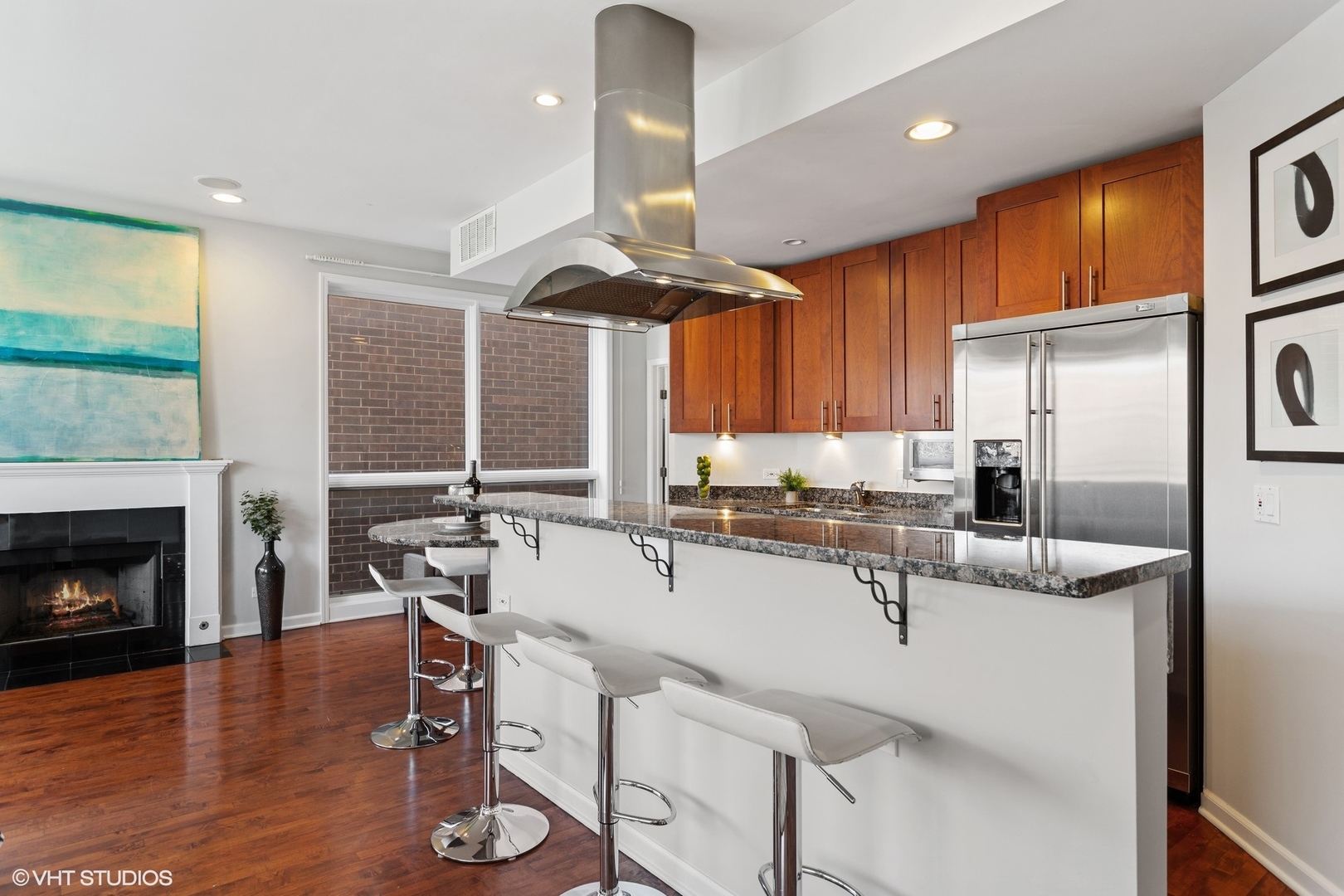 2315 W WABANSIA Avenue 3NE