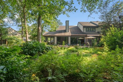 Tiny photo for 45 Warrington Drive, Lake Bluff, IL 60044 (MLS # 12612198)