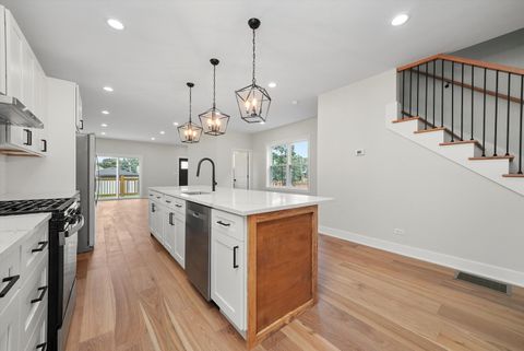 Tiny photo for 2224 N Nordica Avenue, Chicago, IL 60707 (MLS # 12487112)