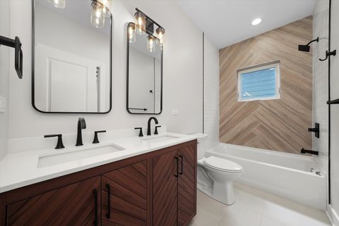 Tiny photo for 2224 N Nordica Avenue, Chicago, IL 60707 (MLS # 12487112)
