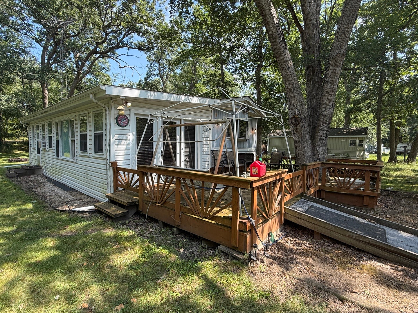 2-24 Woodhaven Lakes