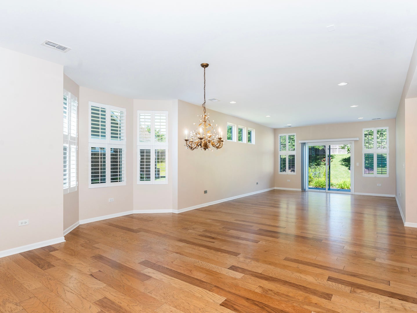 4221 Lobo Court