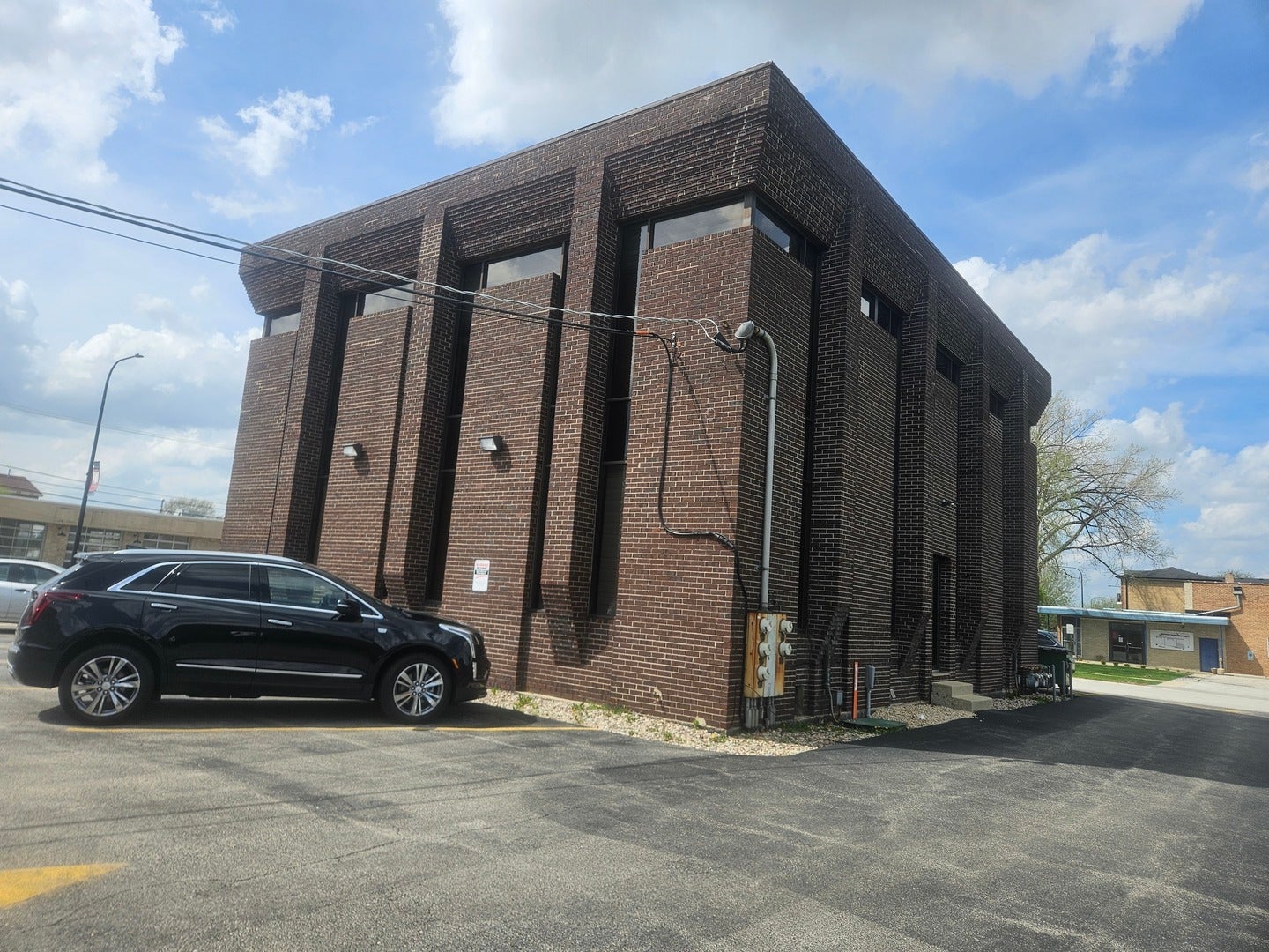 8233 S Harlem Avenue 1
