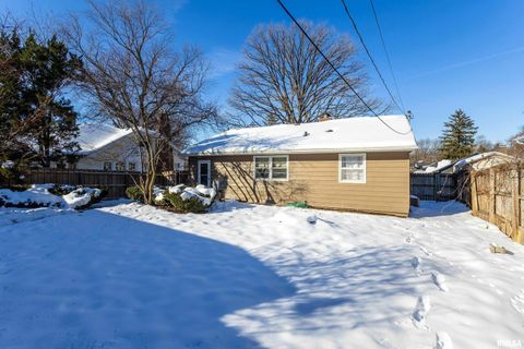 Tiny photo for 71 CRESTWOOD Terrace, Davenport, IA 52803 (MLS # QC4270104)