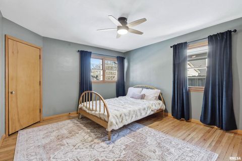 Tiny photo for 71 CRESTWOOD Terrace, Davenport, IA 52803 (MLS # QC4270104)