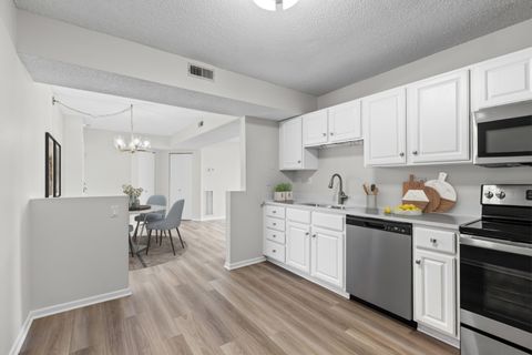 Tiny photo for 511 Aurora Avenue #507, Naperville, IL 60540 (MLS # 12615496)