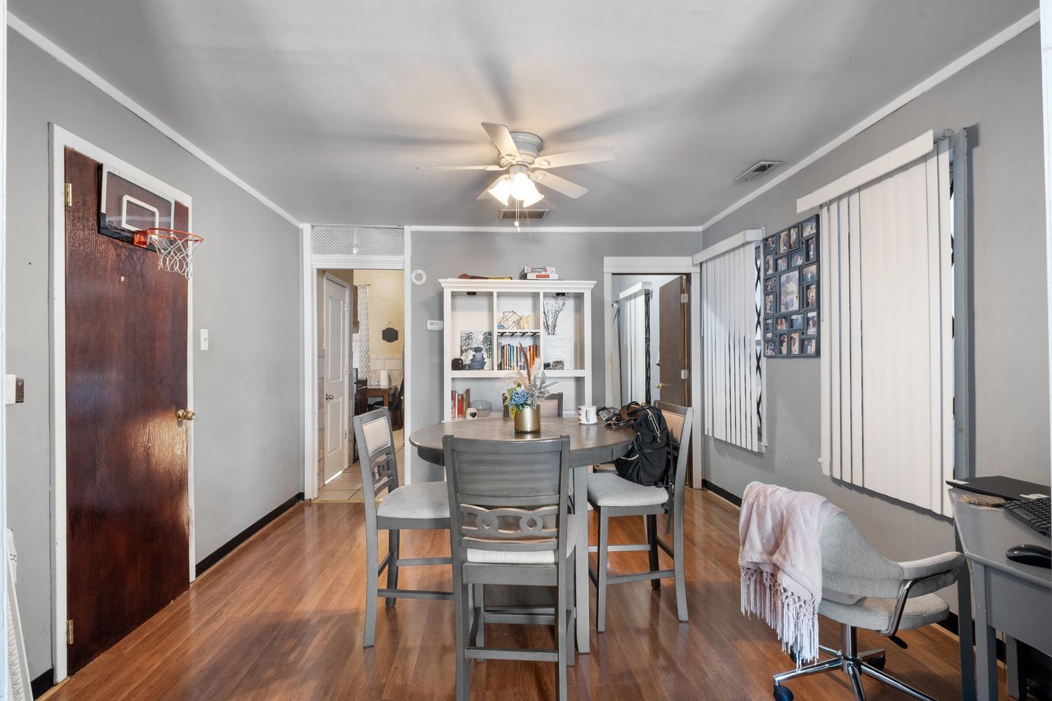 2014 N Western Avenue