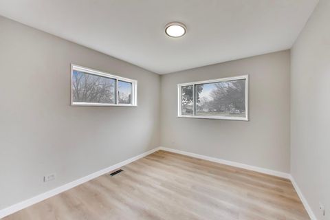 Tiny photo for 260 Mohave Street, Hoffman Estates, IL 60169 (MLS # 12582955)