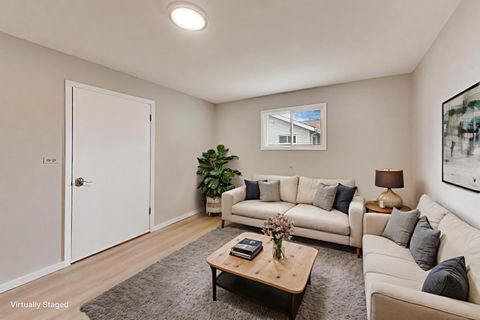 Tiny photo for 260 Mohave Street, Hoffman Estates, IL 60169 (MLS # 12582955)