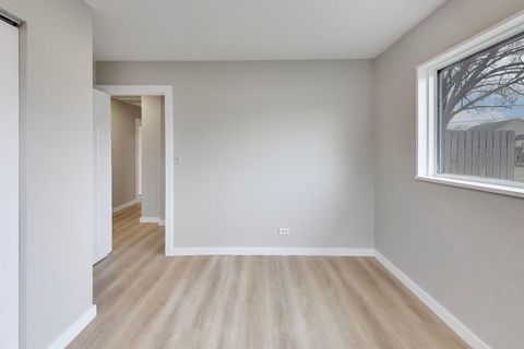 Tiny photo for 260 Mohave Street, Hoffman Estates, IL 60169 (MLS # 12582955)