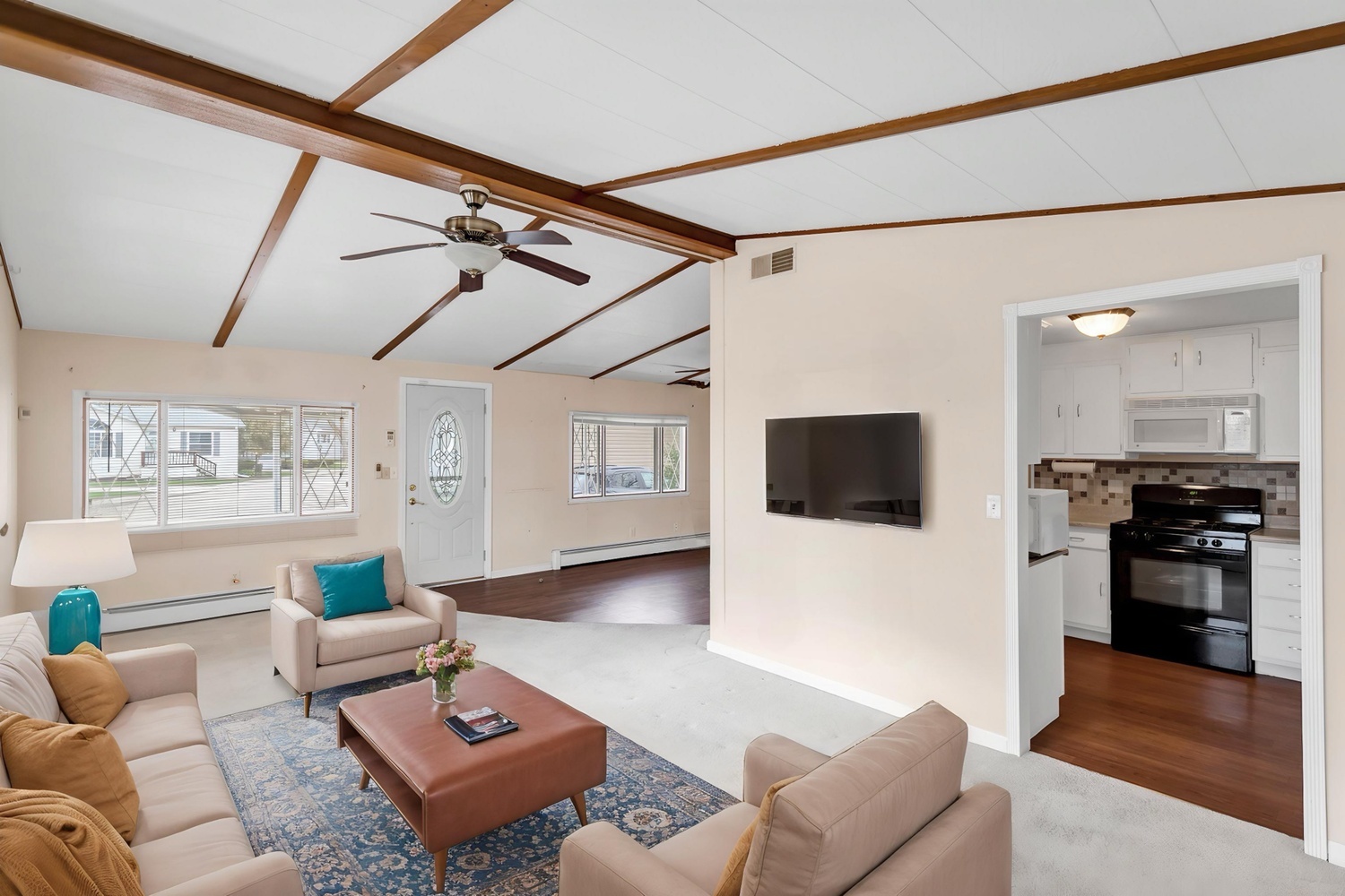 1053 Lakeview Road