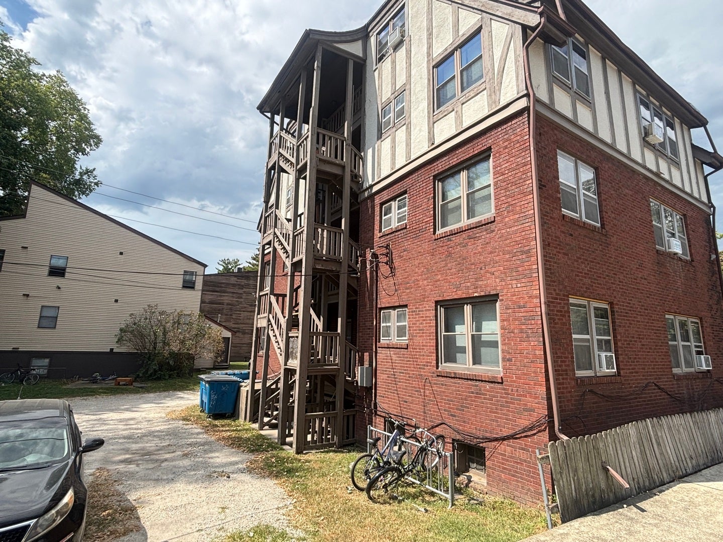 705 W Elm Street