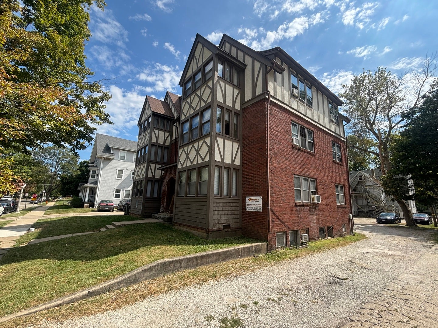 705 W Elm Street