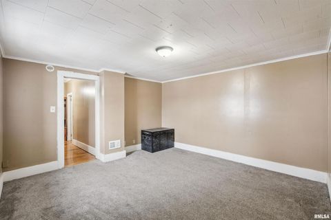 Tiny photo for 707 W PLATT Street, Maquoketa, IA 52060 (MLS # QC4269938)