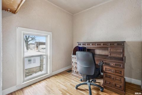 Tiny photo for 707 W PLATT Street, Maquoketa, IA 52060 (MLS # QC4269938)