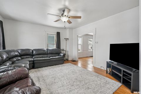 Tiny photo for 707 W PLATT Street, Maquoketa, IA 52060 (MLS # QC4269938)