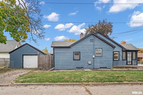 Tiny photo for 235 W 32ND Street, Davenport, IA 52803 (MLS # QC4257728)