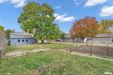 Tiny photo for 235 W 32ND Street, Davenport, IA 52803 (MLS # QC4257728)