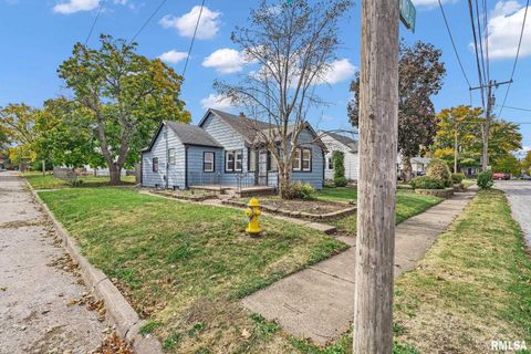 Tiny photo for 235 W 32ND Street, Davenport, IA 52803 (MLS # QC4257728)