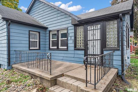 Tiny photo for 235 W 32ND Street, Davenport, IA 52803 (MLS # QC4257728)