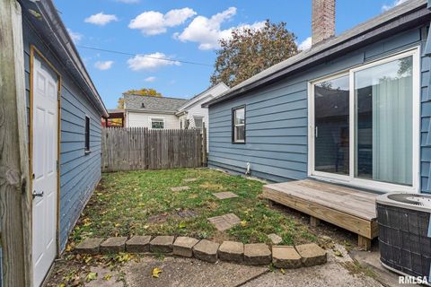 Tiny photo for 235 W 32ND Street, Davenport, IA 52803 (MLS # QC4257728)