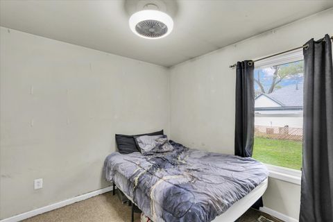 Tiny photo for 404 W Maple Street, Champaign, IL 61820 (MLS # 12616686)