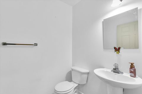 Tiny photo for 404 W Maple Street, Champaign, IL 61820 (MLS # 12616686)