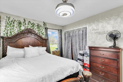 Tiny photo for 404 W Maple Street, Champaign, IL 61820 (MLS # 12616686)