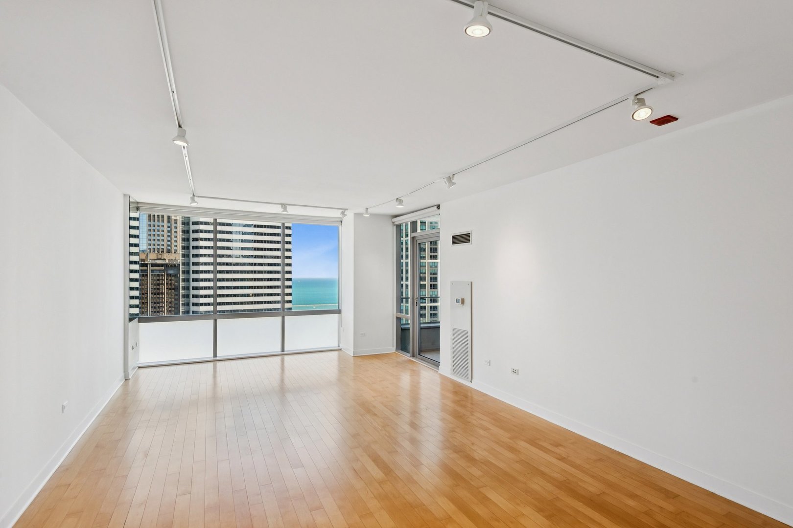 8 E Randolph Street 3102