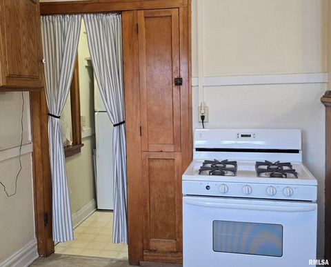 Tiny photo for 1620 18TH Avenue #26, Rock Island, IL 61201 (MLS # QC4270094)