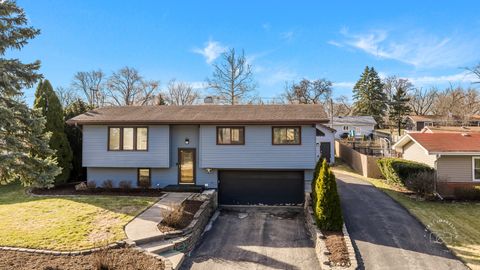 Tiny photo for 563 Hitchcock Avenue, Lisle, IL 60532 (MLS # 12587604)